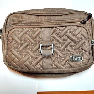 Lug Carousel Bag